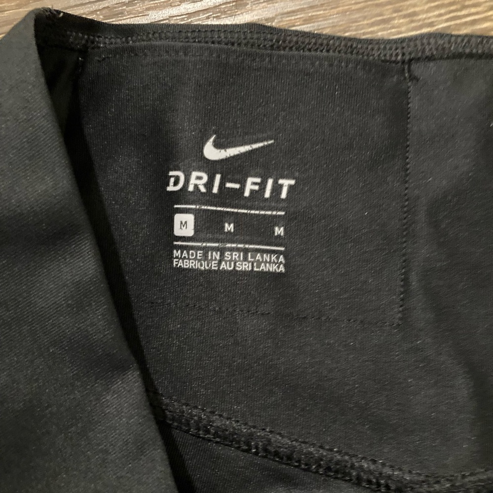 Nike Dri-FIT Black Activewear - Picture 2 of 4